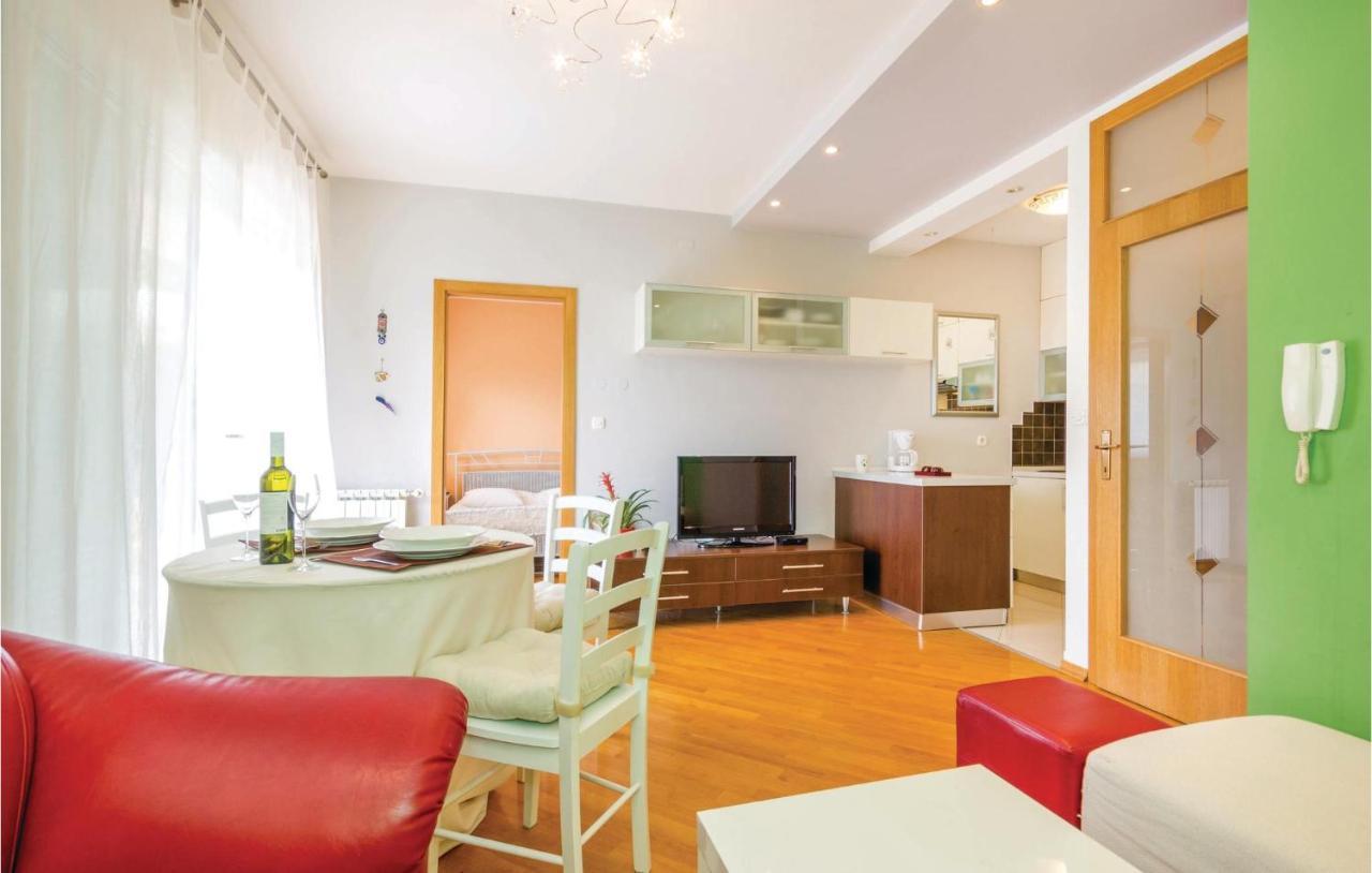 1 Bedroom Amazing Apartment In Рієка Екстер'єр фото