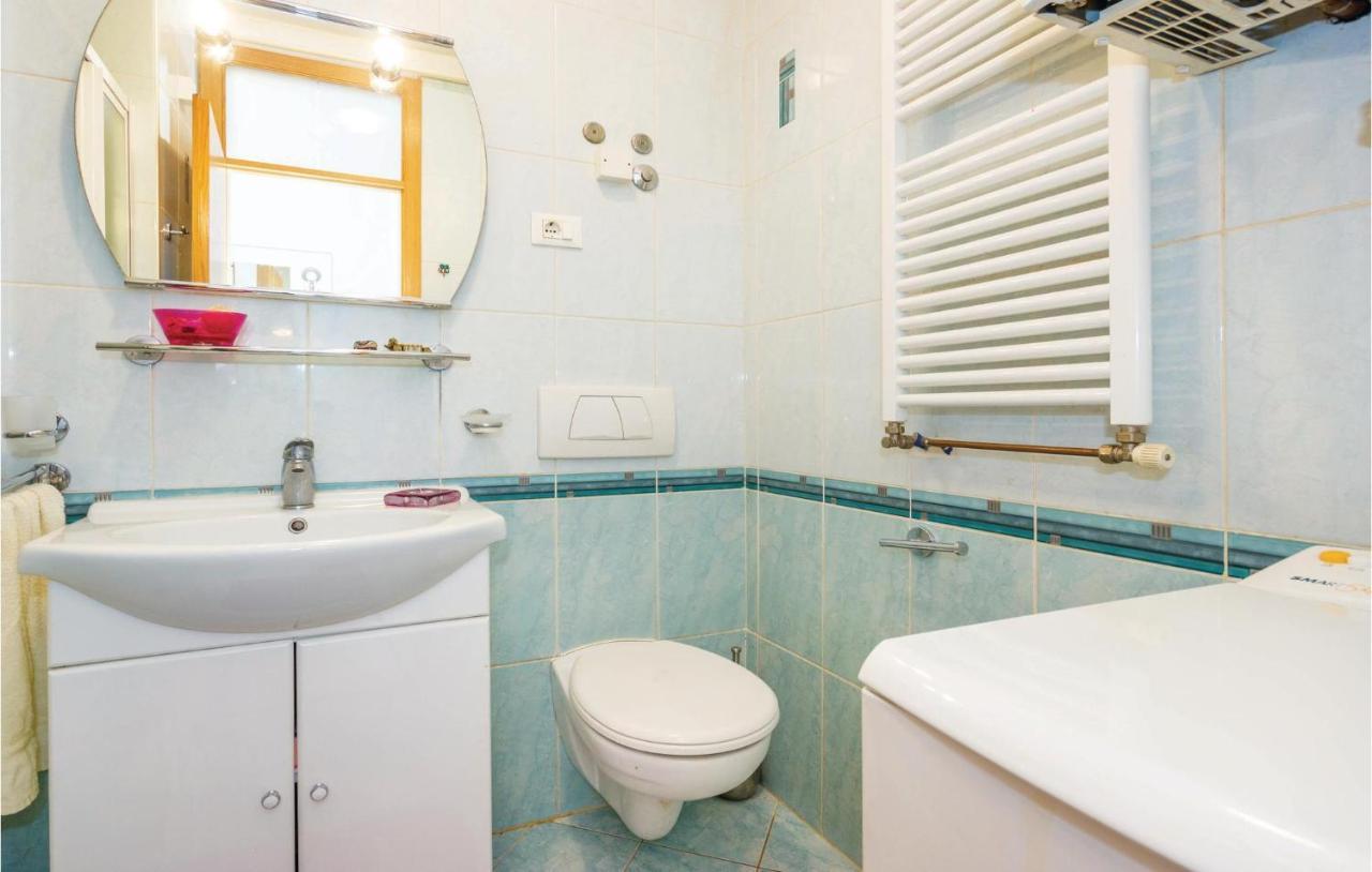 1 Bedroom Amazing Apartment In Рієка Екстер'єр фото